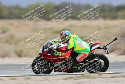 media/May-05-2025-Moto Forza (Mon) [[3c1838c5e5]]/2-B Group/Session 3 (Panning Test Turn 14 Inside)/